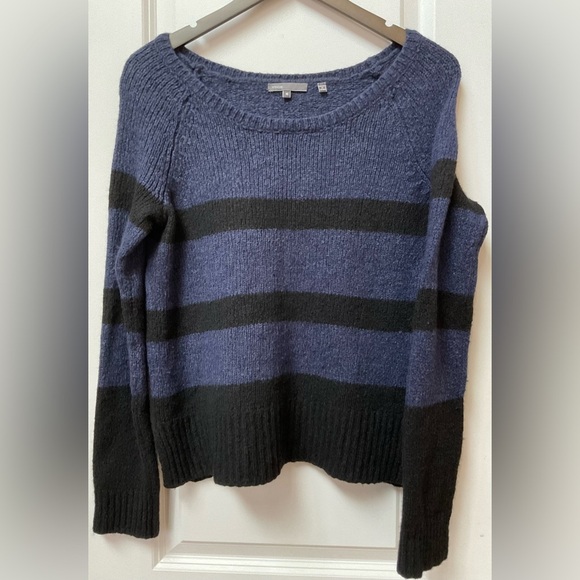 Vince Sweater - Picture 1 of 6